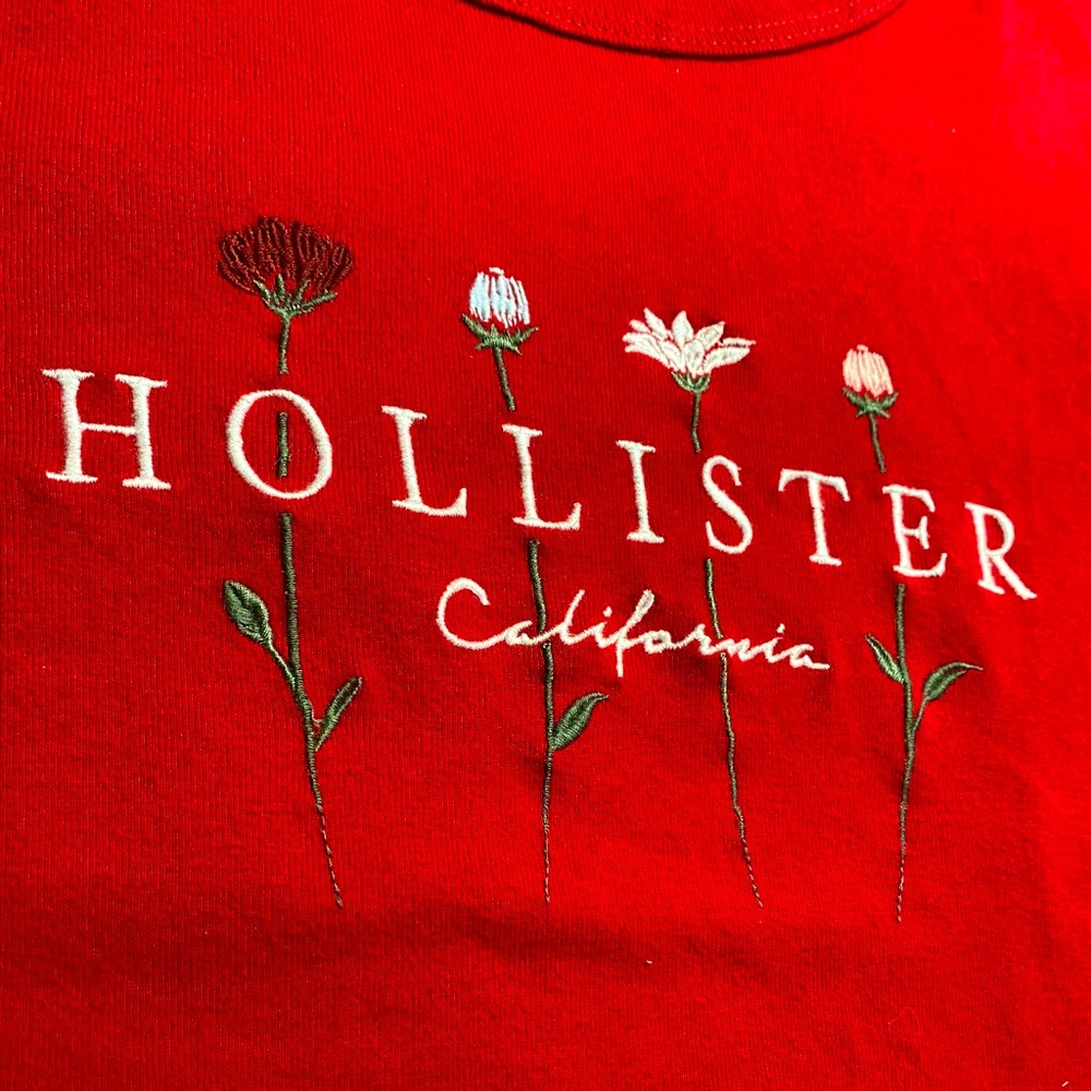 🌹RED HOLLISTER CALIFORNIA FLOWER SHIRT🌹 SIZE S